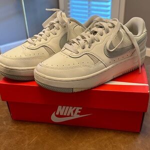 Nike Gamma Force Sneakers Size 7